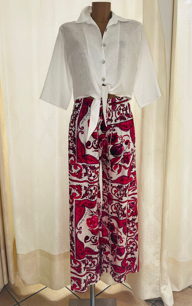Camicia Tania bianca e pantaloni ciliegia Positano