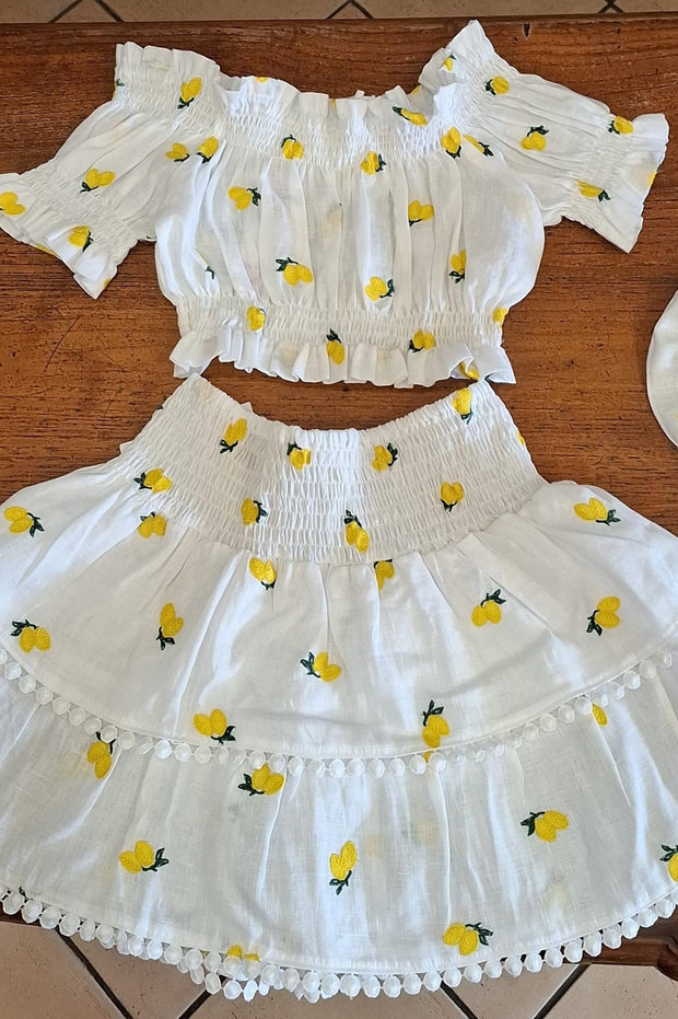 Lemon set embroidered