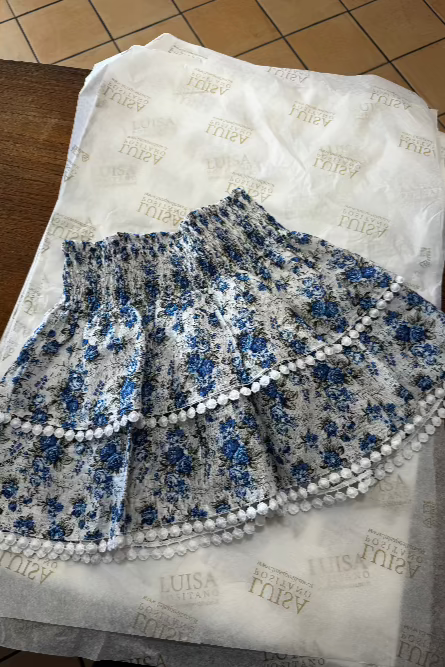 Mini skirt blue flowers