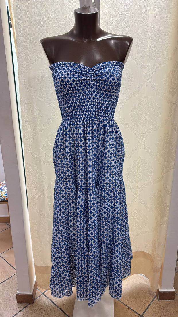Totarone geometric lace